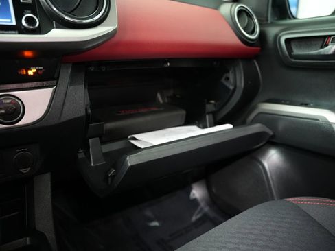 Used 2022 Toyota Tacoma SR5 w/ Technology Package RWD image 42