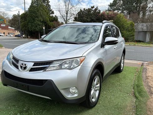 Used 2013 Toyota RAV4 XLE image 4