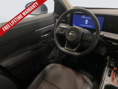New 2026 Nissan Kicks SR AWD/4WD image 19