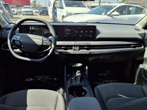 Used 2025 Kia K4 FWD image 10