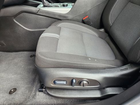 Used 2024 Chevrolet Blazer LT FWD image 25