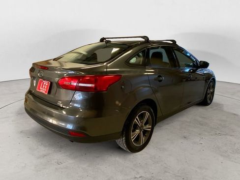 Used 2016 Ford Focus SE image 5