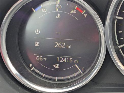 Used 2022 MAZDA MX-5 Miata Club RWD image 11