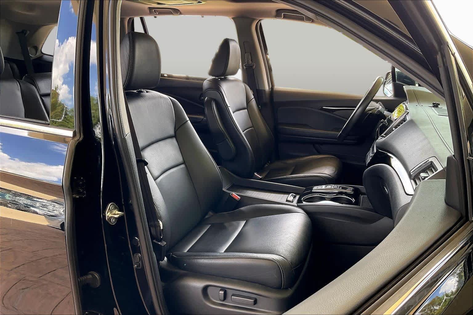 Used 2019 Honda Pilot Touring image 8