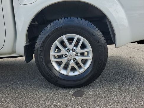Used 2016 Nissan Frontier SV RWD image 12