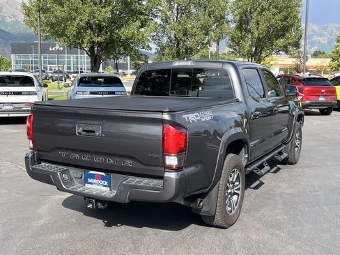 Used 2019 Toyota Tacoma TRD Sport w/ Technology Package AWD/4WD image 8