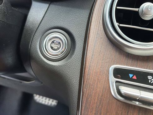 Used 2022 Mercedes-Benz GLC 300 image 27