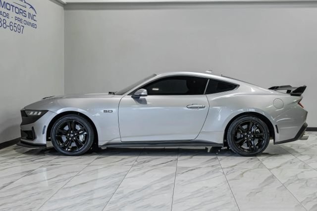 Used 2024 Ford Mustang GT RWD image 16