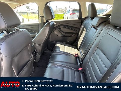 Used 2017 Ford Escape Titanium AWD/4WD image 27