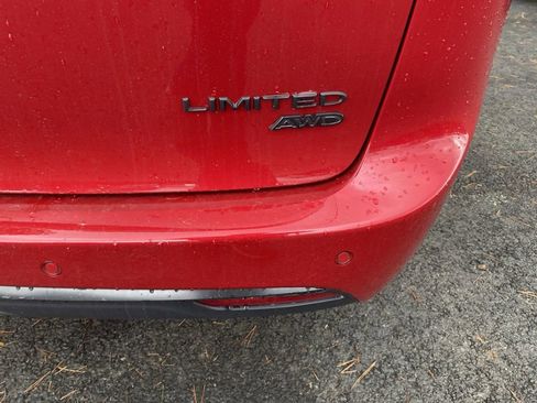 New 2026 Chrysler Pacifica Limited w/ S Appearance Package image 11