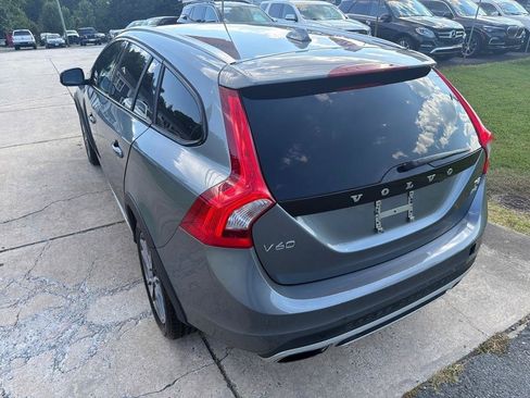 Used 2017 Volvo V60 T5 Cross Country w/ Convenience Package AWD/4WD image 11