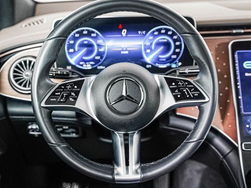 Certified 2023 Mercedes-Benz EQE 500 4MATIC SUV image 15