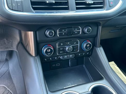 Used 2023 Chevrolet Tahoe High Country AWD/4WD image 29