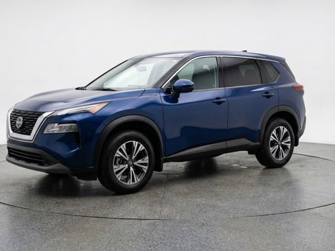 Used 2025 Nissan Rogue SV FWD image 3