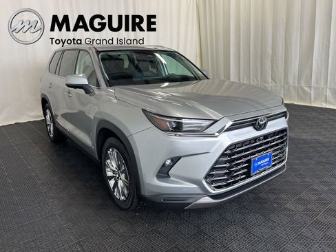 Used 2024 Toyota Grand Highlander Platinum image 30
