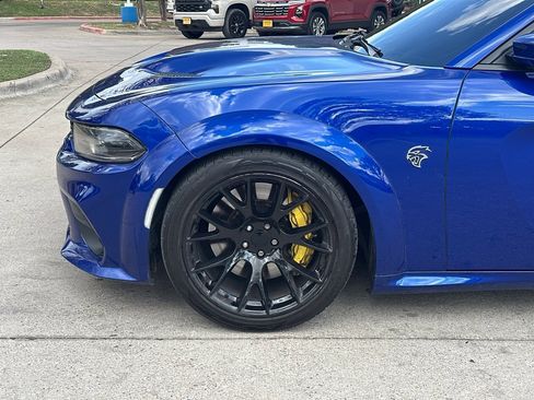 Used 2018 Dodge Charger SRT Hellcat w/ Harman/Kardon Audio Group RWD image 25