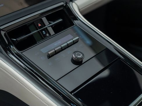 New 2026 Porsche Panamera 4S image 27