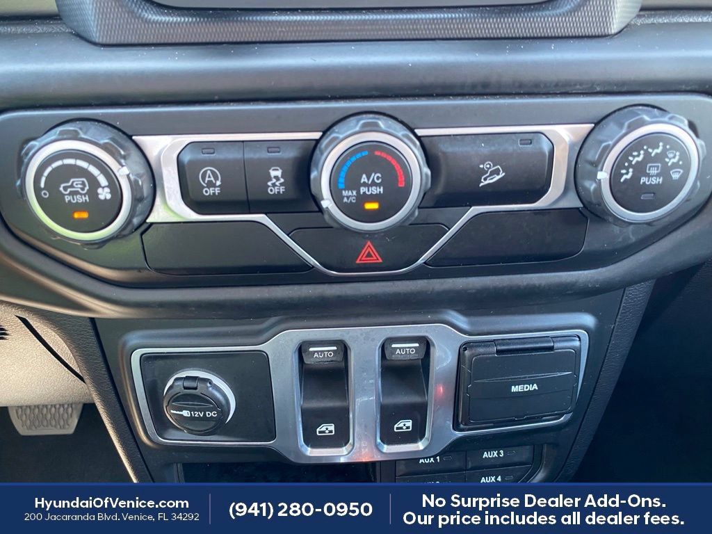 Used 2018 Jeep Wrangler Sport AWD/4WD image 14