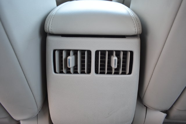 Used 2007 Cadillac DTS Luxury I w/ Sun And Sound Package FWD image 29