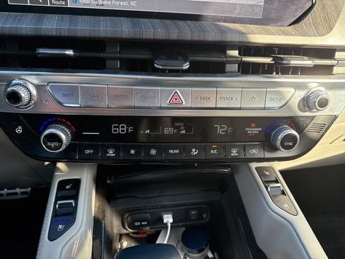 Certified 2023 Kia Telluride SX Prestige AWD/4WD image 49