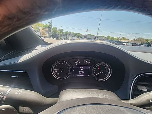 Used 2022 Buick Enclave Essence AWD/4WD image 25