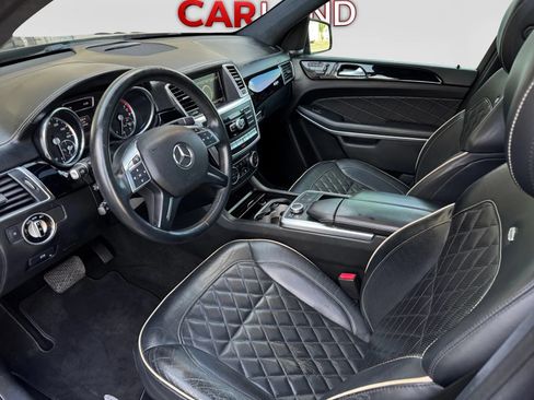 Used 2016 Mercedes-Benz GL 550 4MATIC image 12