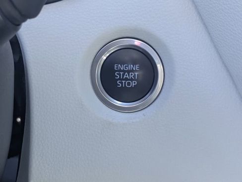 Used 2022 Toyota Corolla XSE image 27