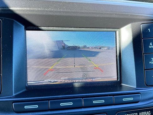 Used 2018 Ford Explorer Base image 21