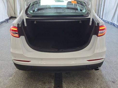 Used 2020 Ford Fusion SE FWD image 3