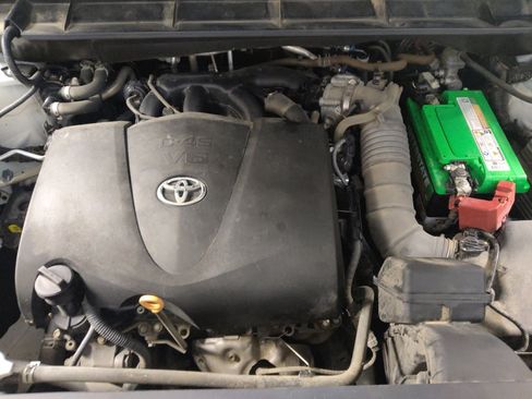 Used 2020 Toyota Highlander Limited FWD image 30