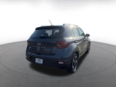 Used 2025 Hyundai Venue SEL image 14