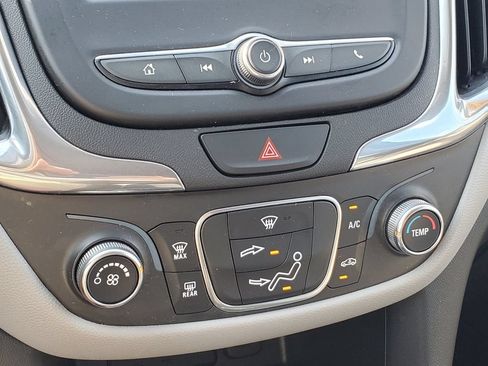 Certified 2019 Chevrolet Equinox LT FWD image 17