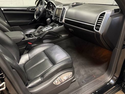 Used 2014 Porsche Cayenne Diesel AWD/4WD image 32
