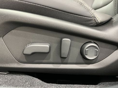 New 2026 Subaru Outback Limited AWD/4WD image 12