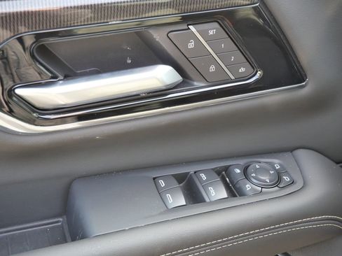 New 2026 GMC Yukon XL Elevation image 43