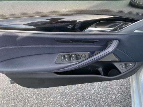 Used 2018 BMW 530e xDrive 530e xDrive iPerformance image 11