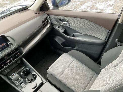 Used 2023 Nissan Rogue SV AWD/4WD image 17