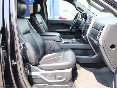 Used 2019 Ford Expedition XLT w/ Equipment Group 202A RWD image 13