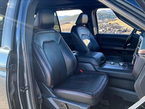 Used 2022 Ford Expedition Limited image 7
