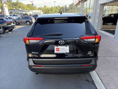Certified 2025 Toyota RAV4 LE AWD/4WD image 5