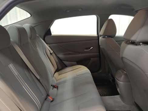 Used 2024 Hyundai Elantra SEL FWD image 19