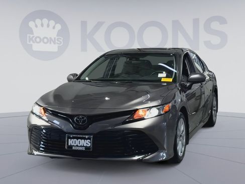 Used 2020 Toyota Camry LE FWD image 7