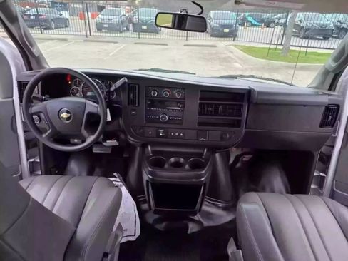 Used 2019 Chevrolet Express 2500 Extended w/ Driver Convenience Package RWD image 19