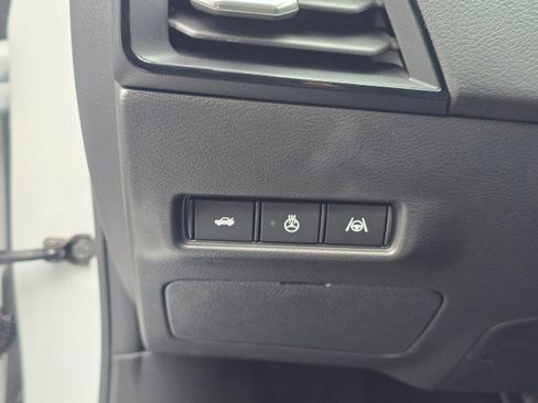 New 2026 Nissan Sentra SR w/ SR Premium Package FWD image 28