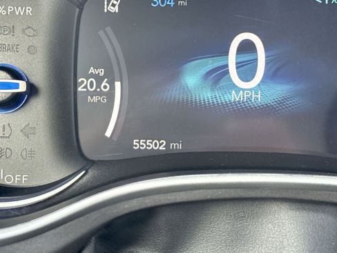 Used 2024 Chrysler Pacifica Select image 31