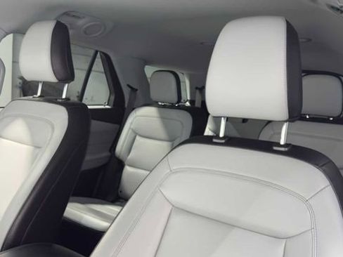 Used 2021 Ford Explorer XLT w/ Equipment Group 202A image 24