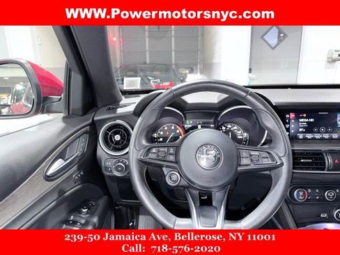 Used 2022 Alfa Romeo Stelvio Ti image 30