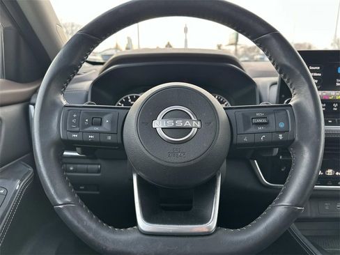 Used 2023 Nissan Rogue SL w/ SL Premium Package image 20