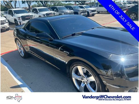 Used 2010 Chevrolet Camaro SS w/ RS Package RWD image 4