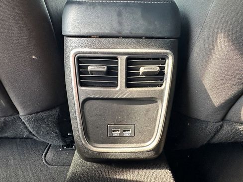 Used 2023 Dodge Charger SXT image 11